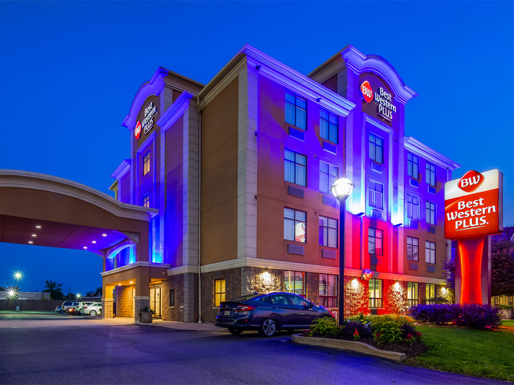 Hotels_Booking