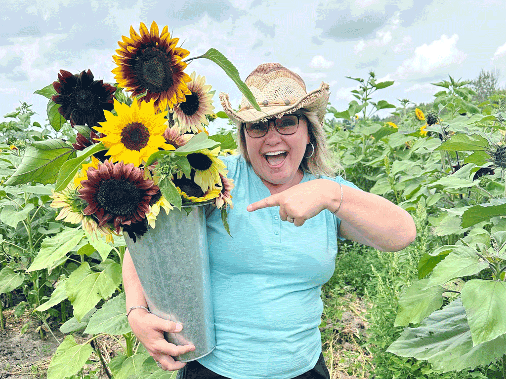 Rounds-Ranch_Sunflowers