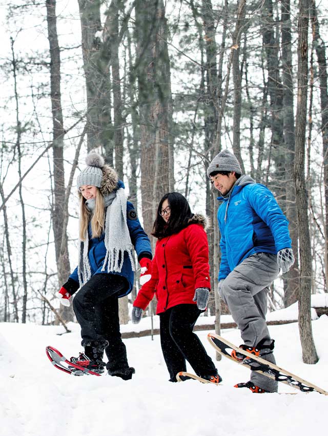 Snowshoeing_DO