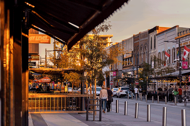 Downtown Barrie Shop and Restaurants