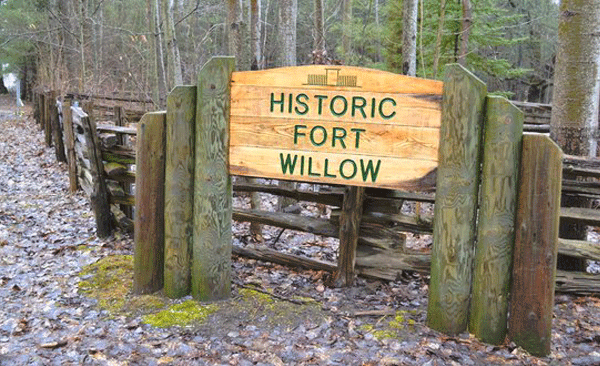 FortWillow Fort Willow