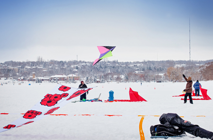 Snow kites snow kites on kempenfelt bay during winterfest