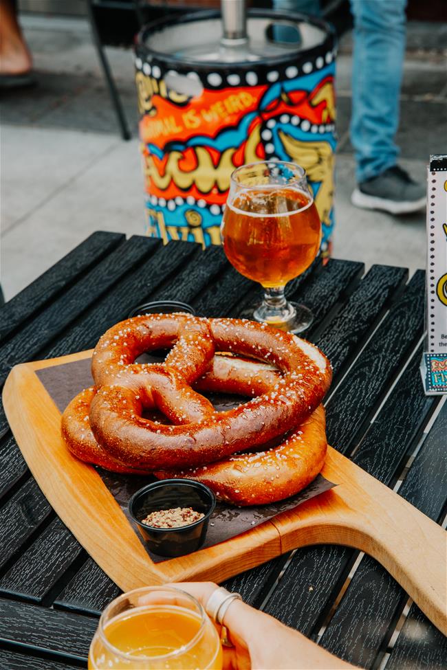 LAF_6332 pretzel and beer