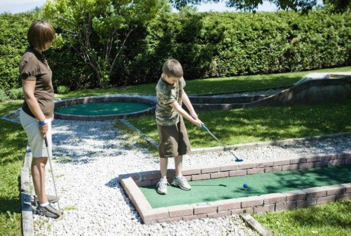 mini-golf-1000-w