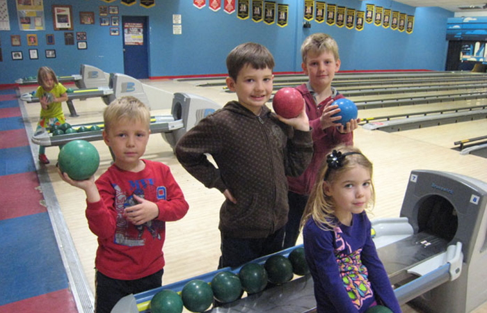 resized bowlerama_kids