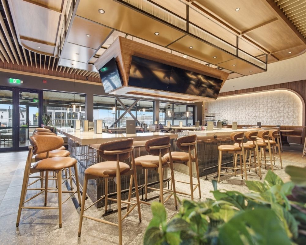 Moxies interior with bar and chairs