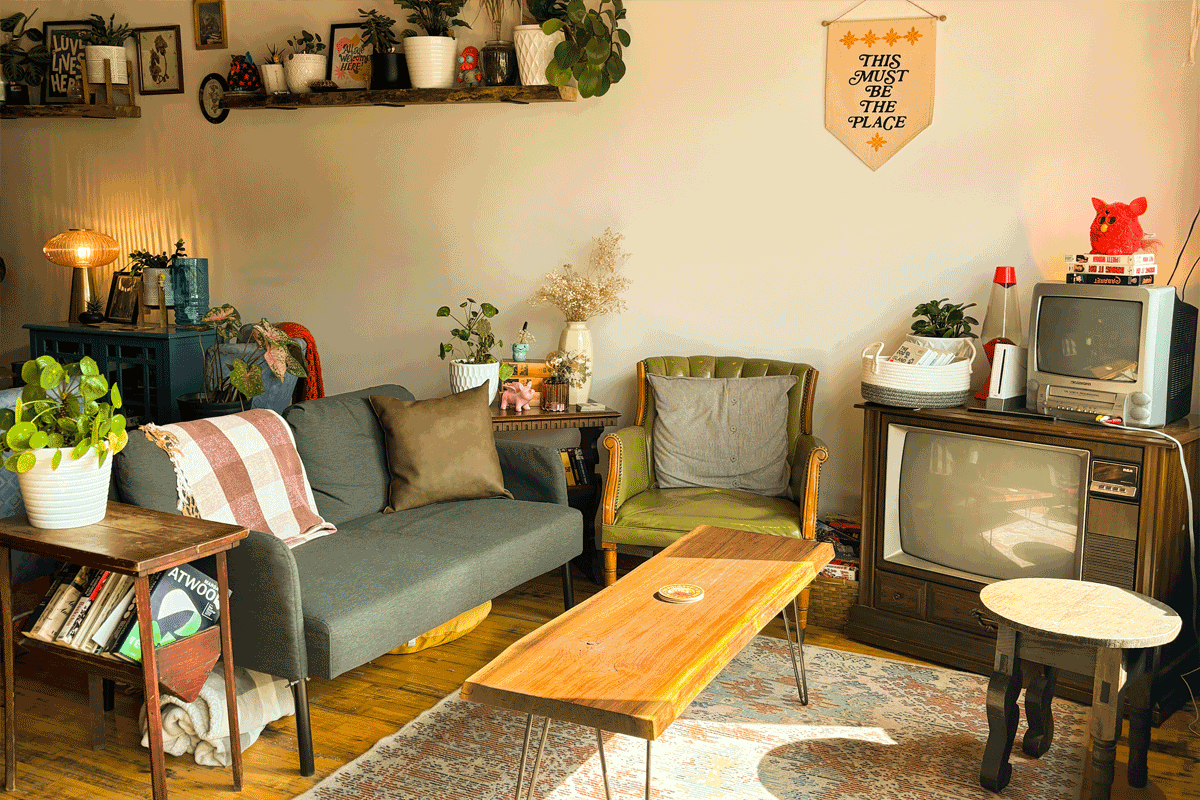 Vintage Livingroom setup in Brud Bar and Bottle Shop