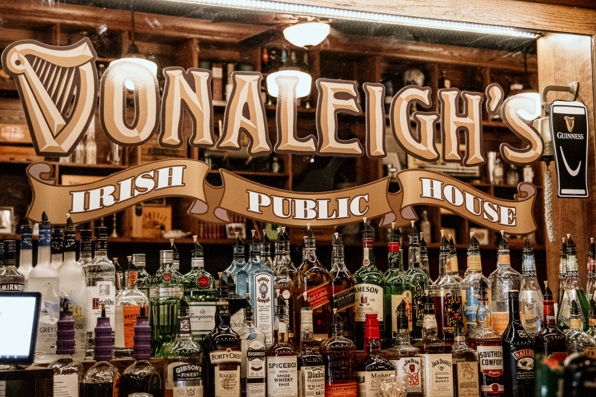 Donaleigh's Irish Public House bar